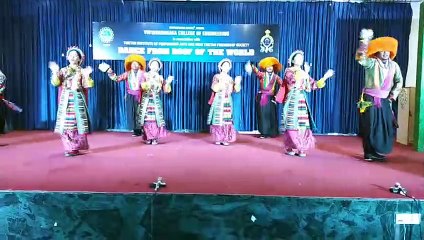 तिब्बती युवाओं ने दी लोकनृत्य की मोहक प्रस्तुति