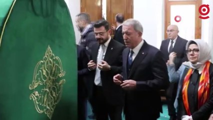 Hulusi Akar seçim çalışmasına türbe ziyareti ile başladı