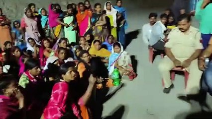 रोजगार की मांग को लेकर भू- विस्थापितों ने किया मानिकपुर में 10 घंटे तक चक्काजाम