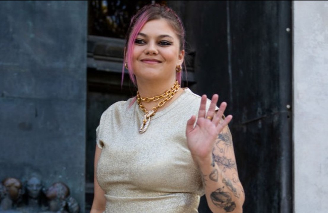 Louane révèle avoir failli arrêter sa carrière après la mort de son papa