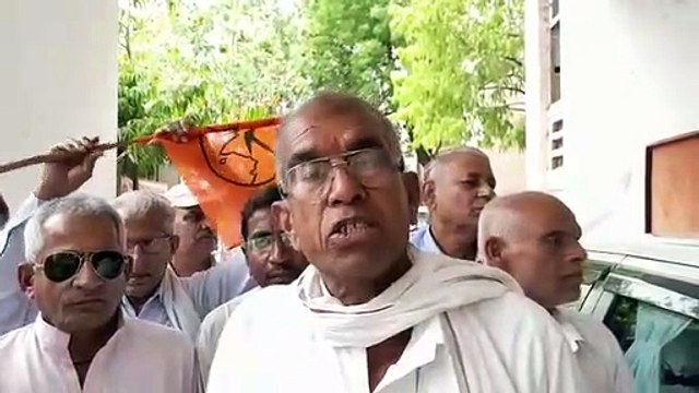 किसानों ने उठाई आवाज, पहुंचे कलक्ट्री, सौंपा ज्ञापन