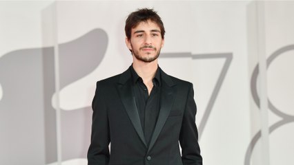 GALA VIDÉO - Charlotte Gainsbourg : “Échec scolaire”, “problème de famille”… Son fils Ben se confie sur son adolescence rude