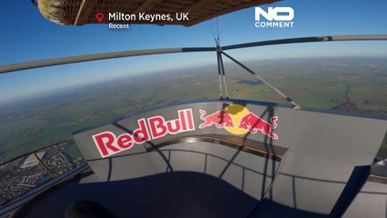 Acrobacias sobre duas rodas a 6 mil metros de altitude