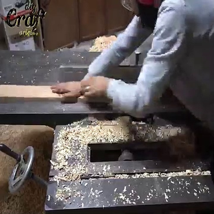 How to  make bench made out of pallets with side planters At Home Build A Pallets Planter Benches