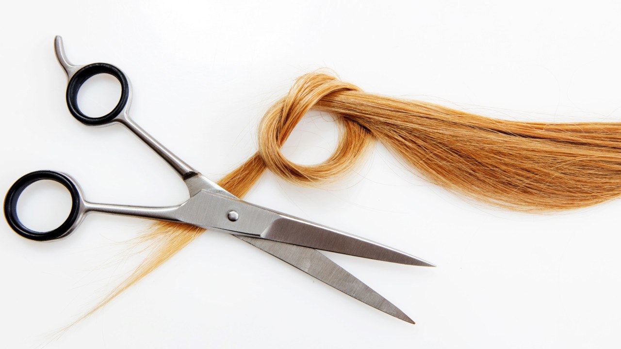 5 Habits That Are Secretly Damaging Your Hair