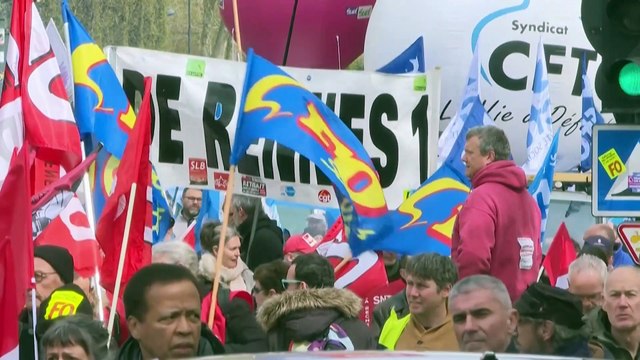Cerca de 380.000 personas salen a las calles en Francia contra la reforma de las pensiones