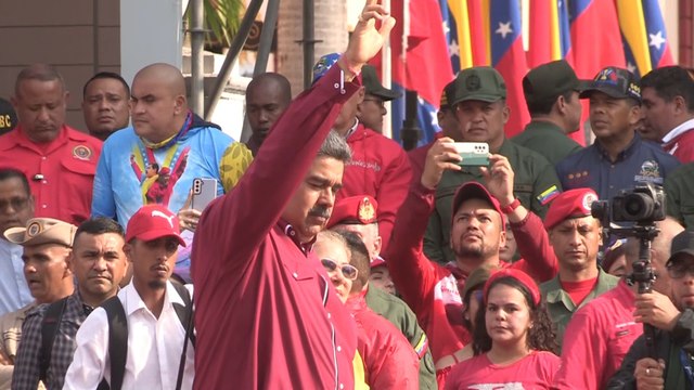 Miles de chavistas marchan en Caracas contra el golpismo, el bloqueo y la corrupción