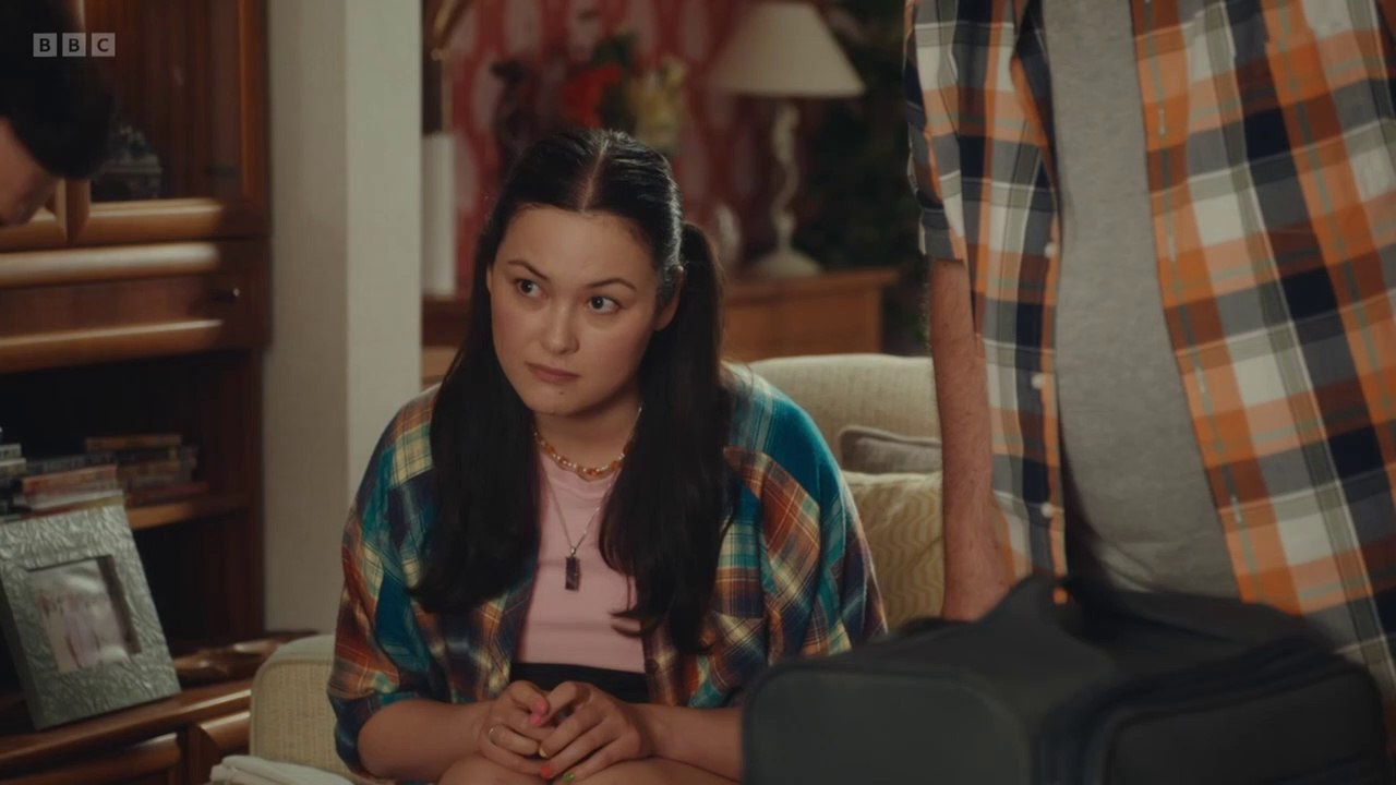 Two Doors Down Season 6 Episode 5