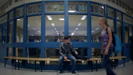 Tapped Out Bande-annonce (RU)