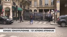 Conseil constitutionnel : 131 actions attendues, le bâtiment barricadé