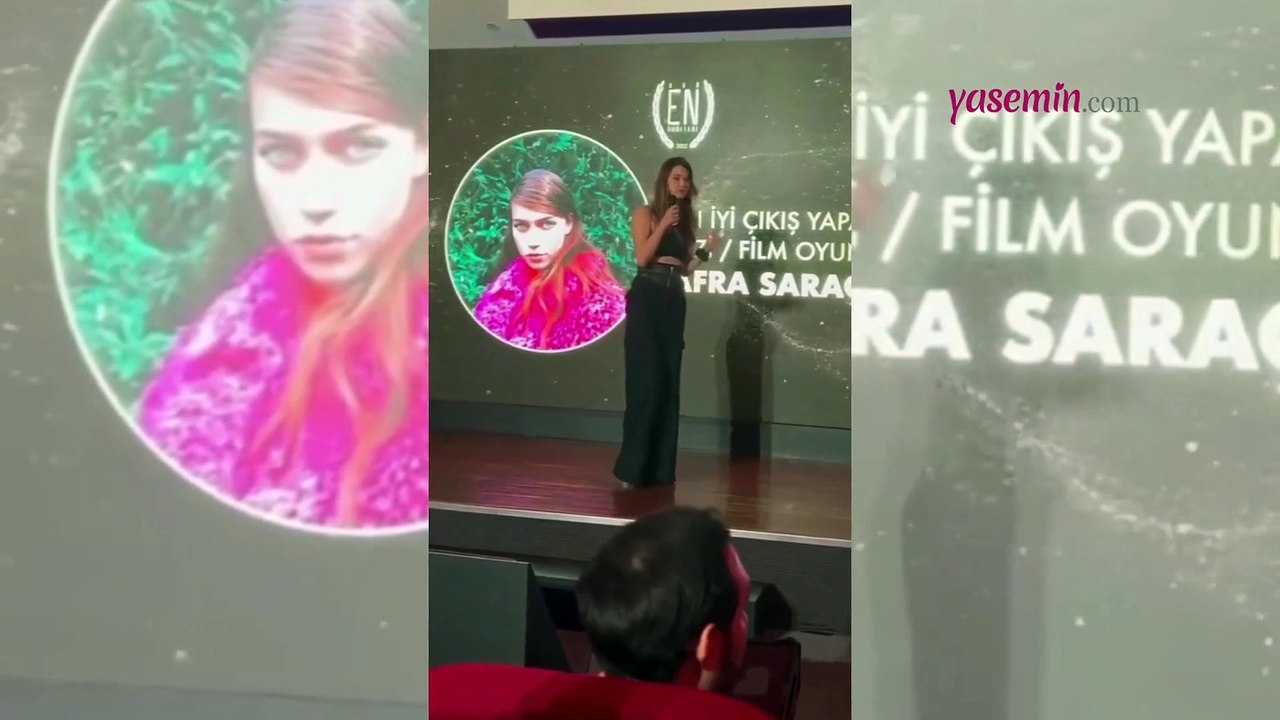 Afra Saraçoğlu "En İyi Çıkış Yapan Dizi-Film Oyuncusu Ödülü"nün sahibi oldu! Partneri Mert Ramazan Demir'e...