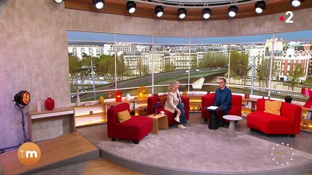 Cécile Blois émue aux larmes par une surprise de son mari dans Télématin