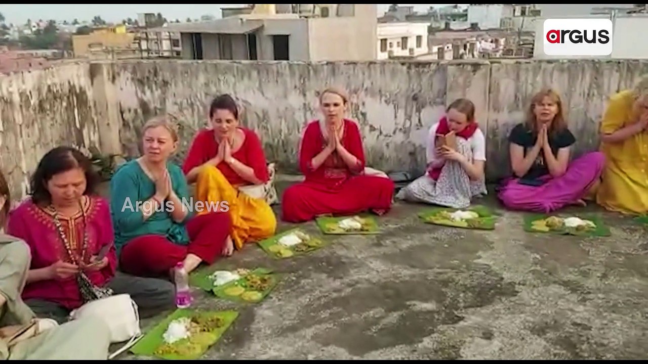 Puri: Foreign Devotees Relish Mahaprasad In Puri