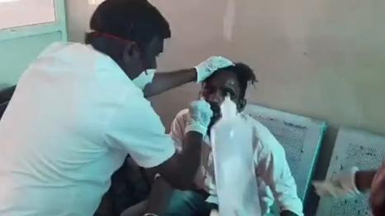 రామాయంపేట: ఘోర రోడ్డు ప్రమాదం.. ముగ్గురికి గాయాలు