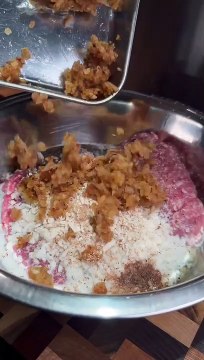 Swedish Meatballs #meatballs #easyrecipe #easyrecipes #swedish #comfortfood #asmrfood #recipesoftiktok #homecook #dinnerwithme #dinnerideas #foodtok #cooktok #homechef #foodtiktok