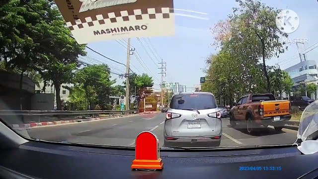 Ce motard n'a vraiment pas de chance