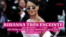 Rihanna très enceinte en total look blanc moulant, elle est stupéfiante