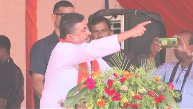 'বিজেপি কর্মীদের লাঞ্ছনা করলে অনুব্রতর মতো অবস্থা হবে', বীরভূমের মঞ্চ থেকে হুঁশিয়ারি শুভেন্দুর!