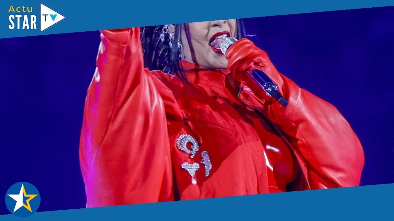 Rihanna en adoration devant son fils : photos du bébé en couche, avec un sacré bijou