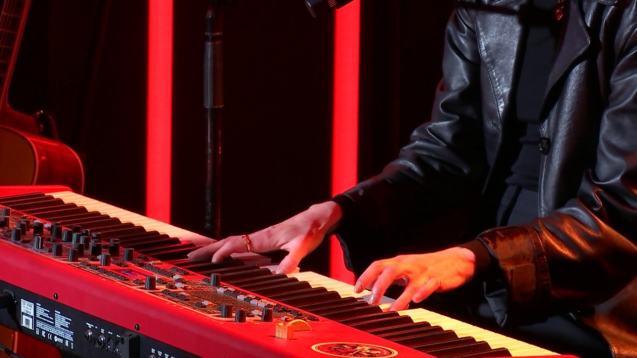 Marie-Flore - Je sais qu'il est tard (Live) - Le Grand Studio RTL