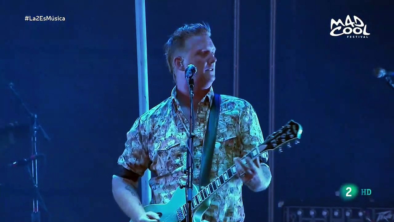 Feet Don't Fail Me Queens of the Stone Age (live) video Dailymotion