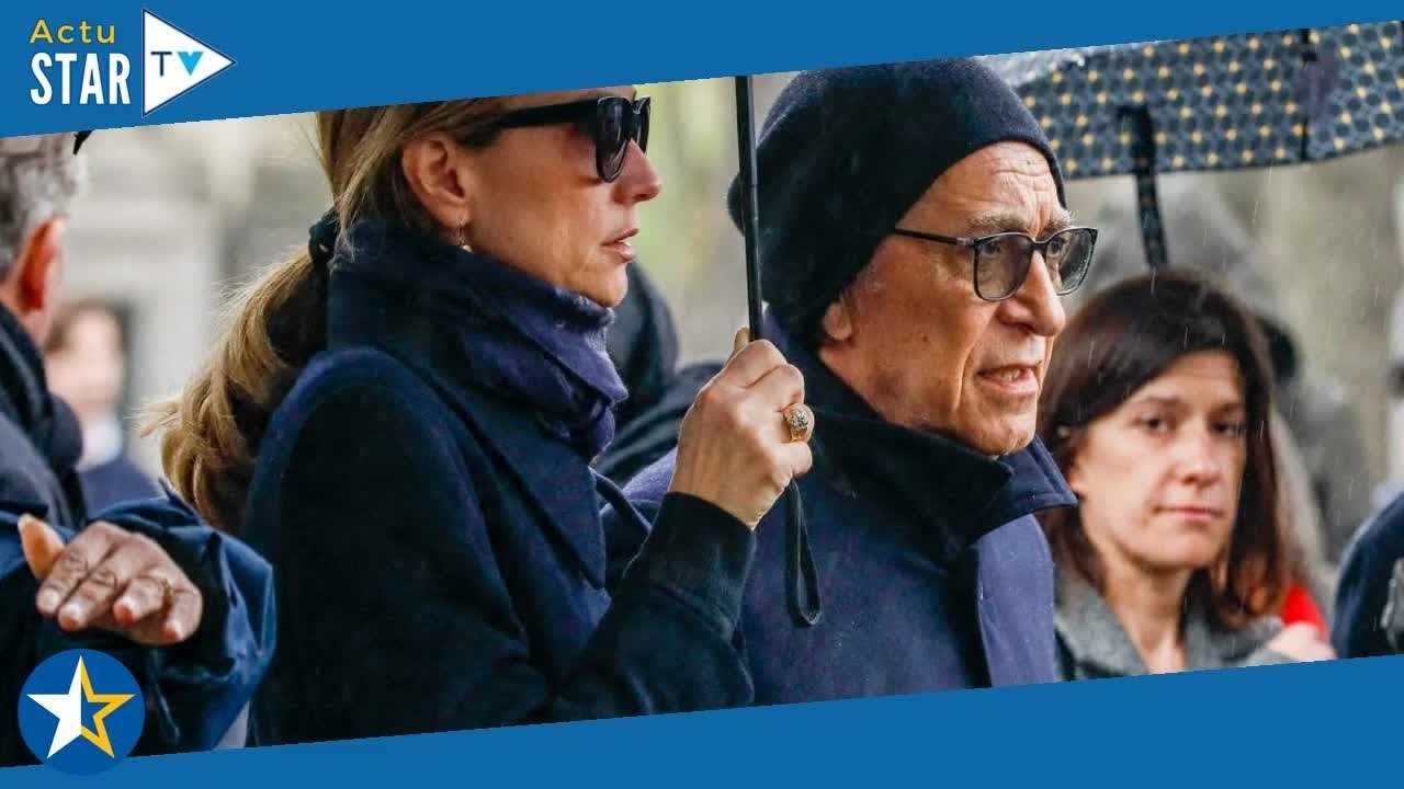 Obsèques d'Hervé Temime : Richard Berry digne et soutenu par sa femme Pascale