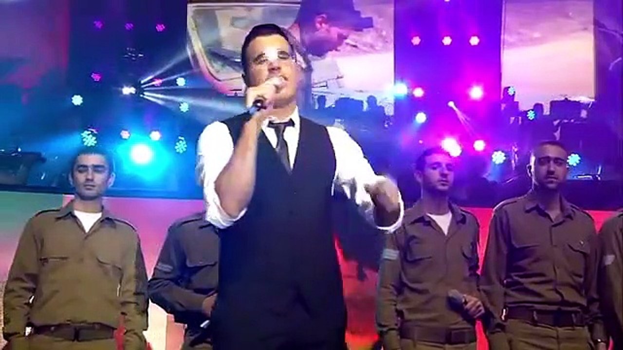 Shwekey - Mi Sheberach - Live in Nokia 2013-360p