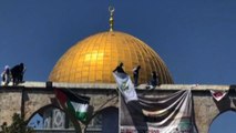 La preghiera e la protesta alla moschea di al-Aqsa per Al-Quds