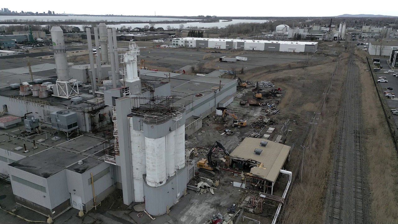 Démolition de l'usine Owens Corning