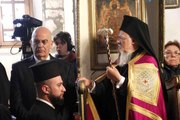 Yunanistan Dışişleri Bakanı Nikos Dendias, Gökçeada'da Patrik Bartholomeos'un yönettiği ayine katıldı