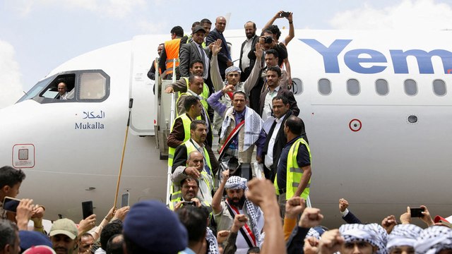 بدء تنفيذ صفقة تبادل أسرى في اليمن تشمل 887 أسيرا