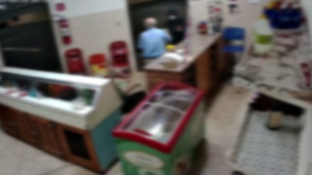 Ladrão agride idosos com cadeira durante assalto a bar na região de Ribeirão Preto