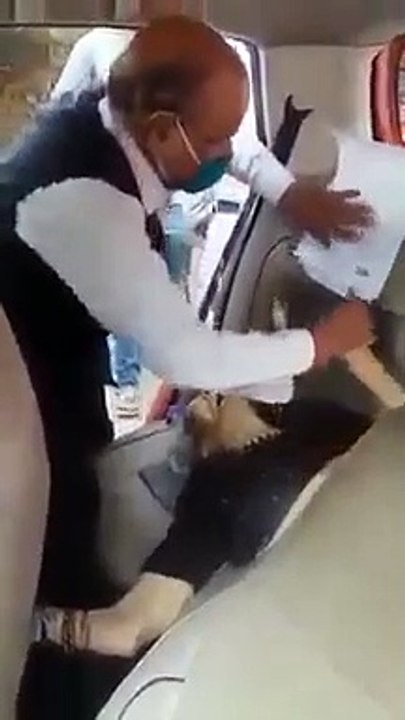 Khuda ki lannat hu in logo per...