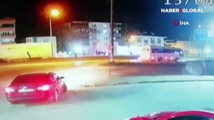 Bursa'da iki motosiklet çarpıştı: 18 yaşındaki genç yaşamını yitirdi