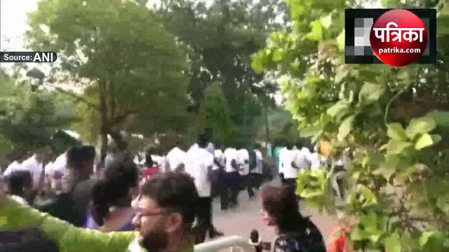 Video : बंगाली नव वर्ष पर खुले पश्चिम बंगाल राजभवन के दरवाजे, आम जनता बन सकेगी दुर्लभ चीजों की साक्षी