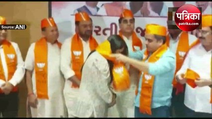 Descargar video: वीडियो : बीजेपी में क्यों शामिल हुए AAP पार्षद, हर्ष सांघवी का कड़ा खुलासा