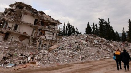 “Deprem bölgesindeki insanlar içine kapandı”