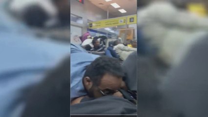 صور تظهر الهلع داخل مطار #الخرطوم بعد اشتباكات بين الجيش والدعم السريع   #العربية