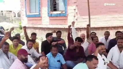 अररिया: शिक्षक संघ जाति गणना कार्य का किया बहिष्कार, किया प्रदर्शन