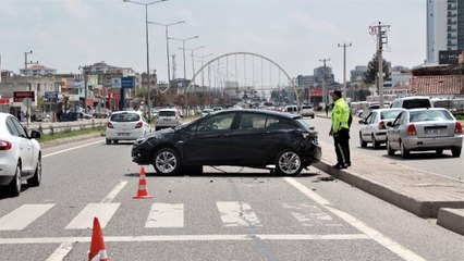 Test sürüşüne çıkardığı otomobille kaza yaptı: 2 yaralı