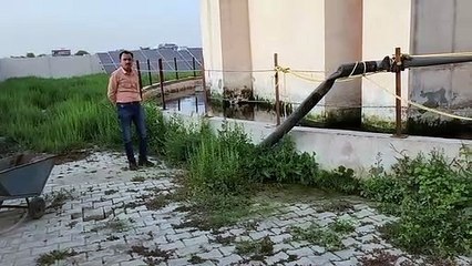एसटीपी पर पंप लगाकर अवैध रूप से खाली भूखंड पर छोड़ा जा रहा था सीवर का पानी