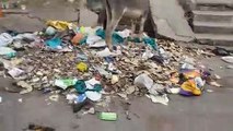 The municipality is unable to remove even the garbage in front of the housesThe municipality is unable to remove even the garbage in front of the houses