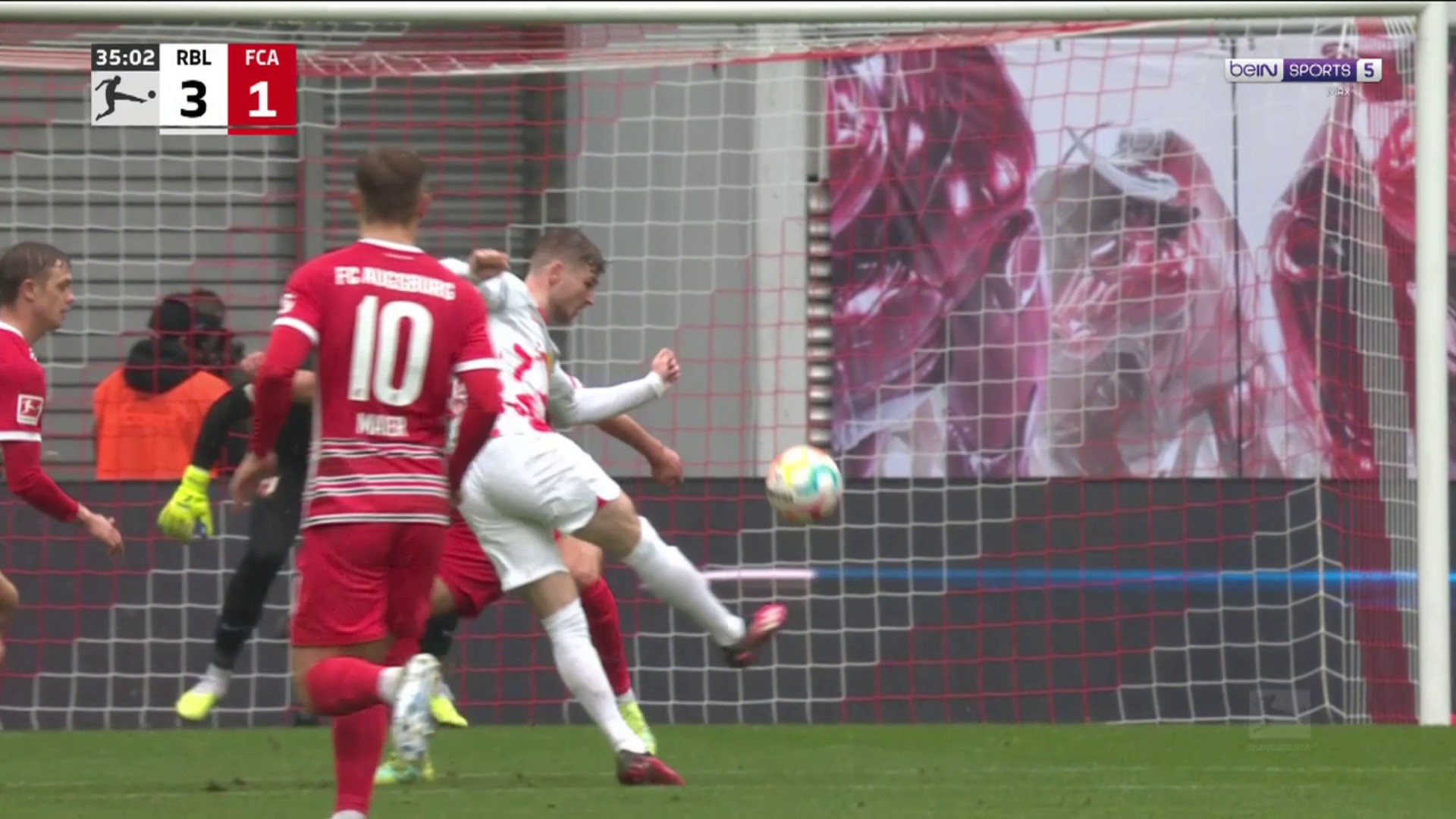 Bundesliga : L'incroyable but de Timo Werner !