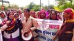 Asha workers protested by raising slogans