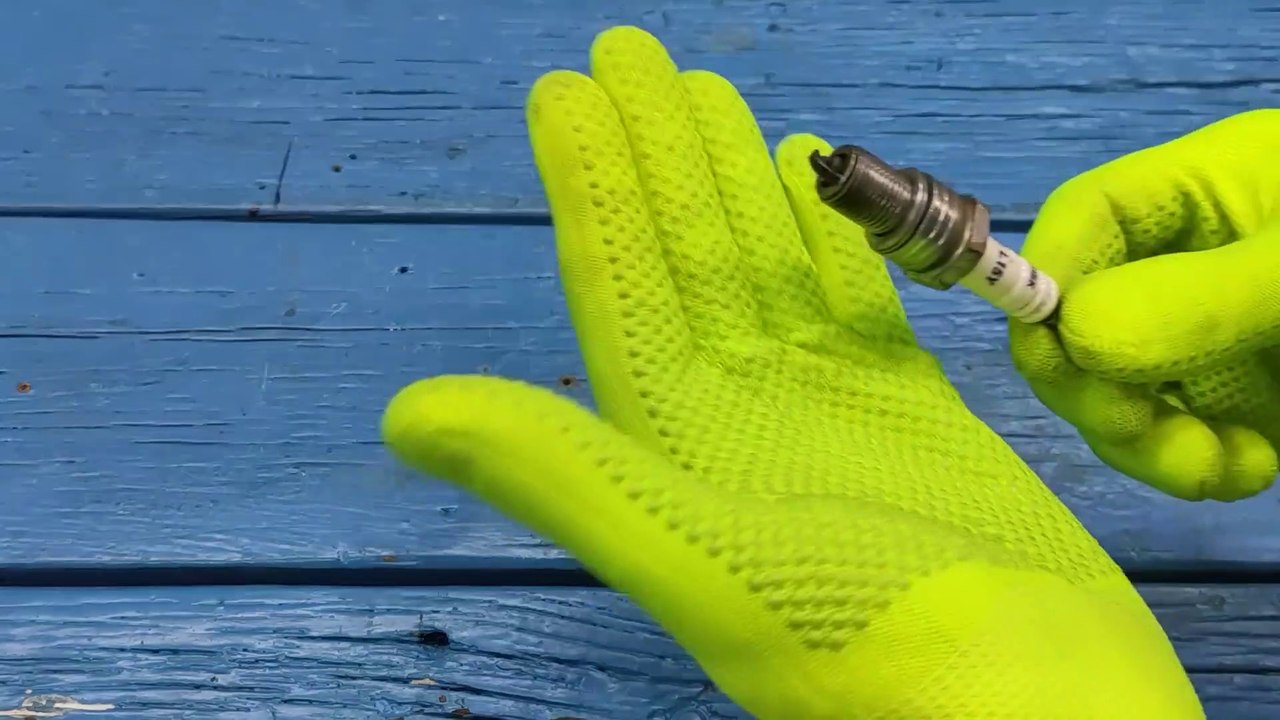 Creative ideas using spark plugs : produce brilliant concepts