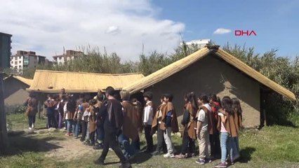 İZMİR'İN 8 BİN 500 YIL ÖNCESİNE YOLCULUK YAPTILAR