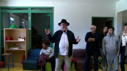 À la Chrysalide, on dessine pour préparer la Fête vénitienne