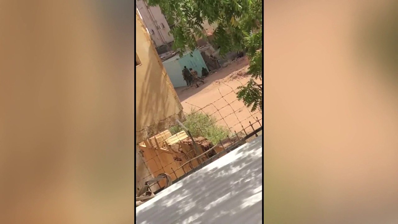 صور متداولة.. اشتباكات بين الجيش والدعم السريع بالقرب من المدينة الرياضية  #السودان  #العربية