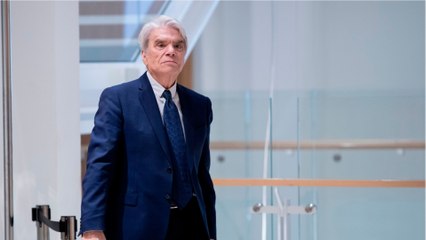 GALA VIDEO – Bernard Tapie : son petit-fils Rodolphe dézingue à son tour la série consacrée à son grand-père