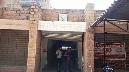 पड़ोसी नर्स की पत्नी ने उलाहना दिया तो तकरार के बाद महिला नर्स की मौत